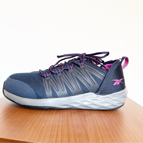 Reebok Black and Pink Women's Astroride Work Athletic Shoe Steel Toe - 6.5W - Picture 1 of 8